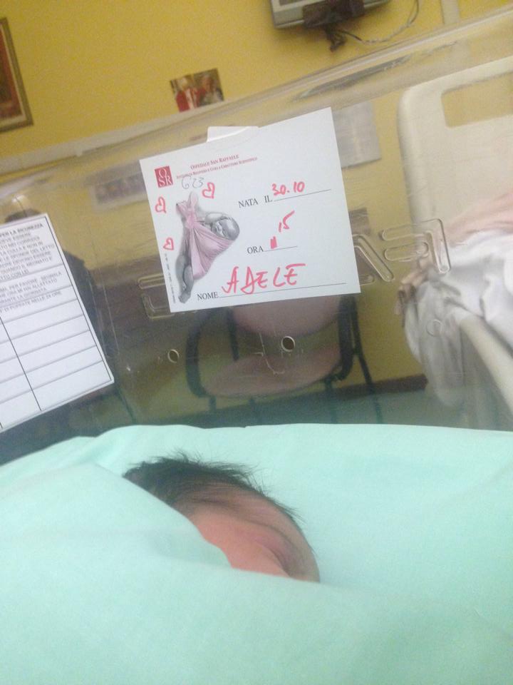 Micuta Adele a luat nota nou ala nastere