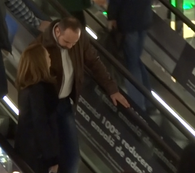 Parasesc centrul comercial