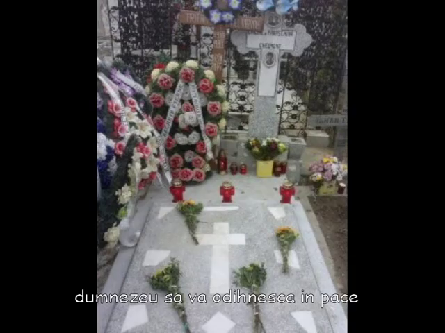 Mormantul celor doi soti este mereu plin de flori