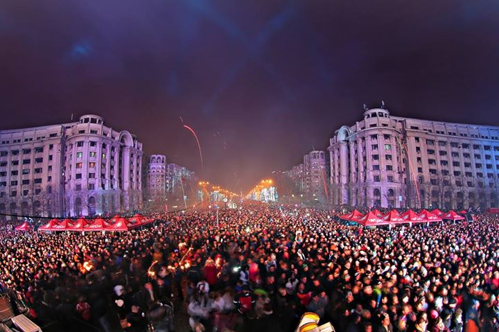 Anul trecut in Piata Constitutiei s-au strans zeci de mii de persoane