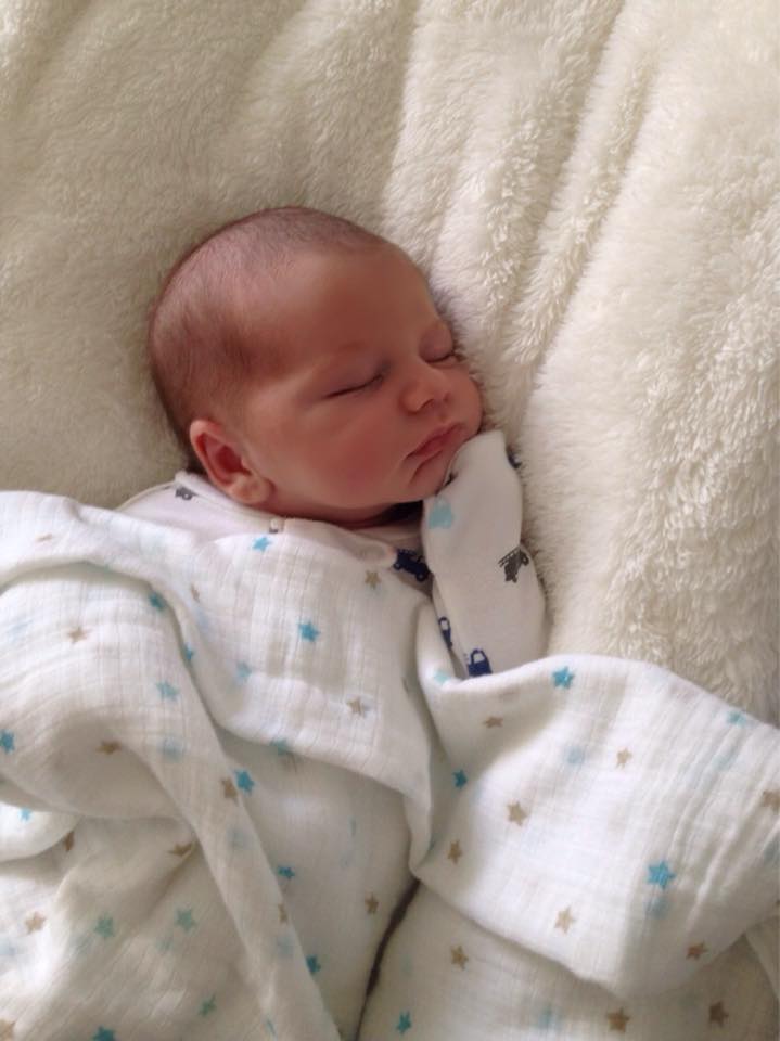 Micul Elias se simte foarte bine