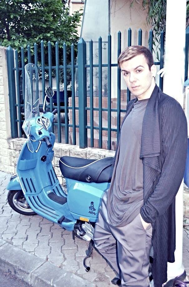 Keky ne-a povestit ca femeia a inceput sa ii faca avansuri