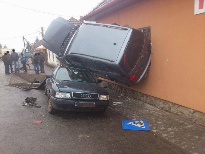 Nici romanii nu sunt mai prejos cand vine vorba de accidente stupide
