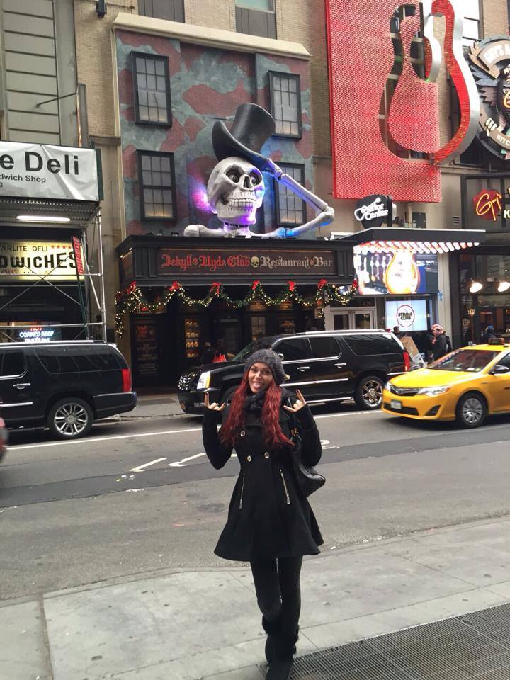 Casnica Nicoleta Matea s-a pozat pe unde a apucat in New York