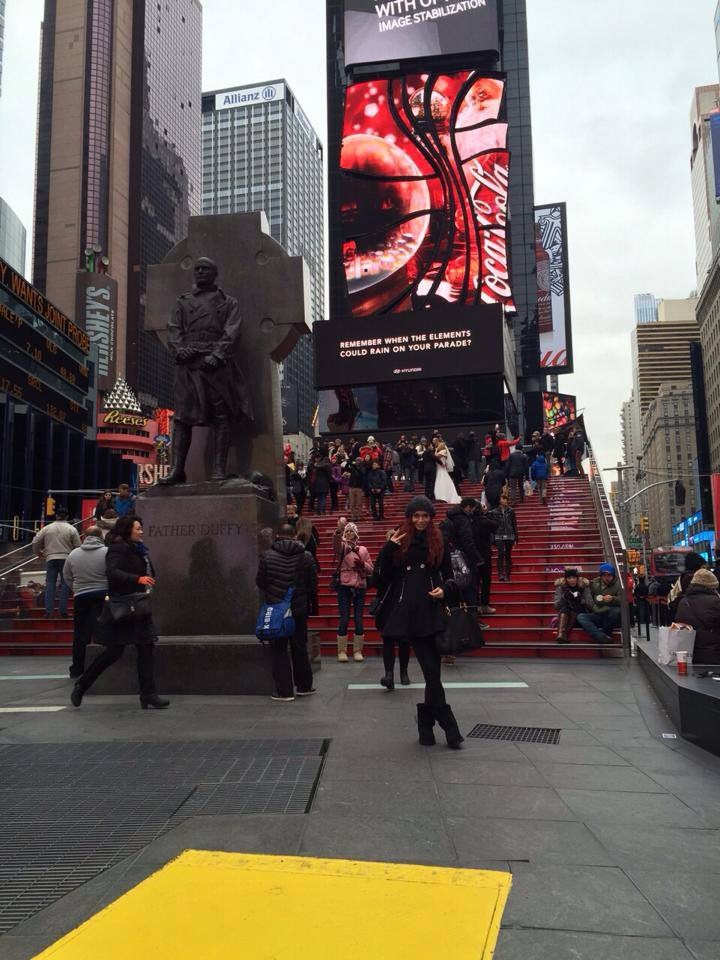 Un cititor ne-a spus pe adresa pont@cancan.ro ca Matea a plecat in New York la un barbat cunoscut pe internet