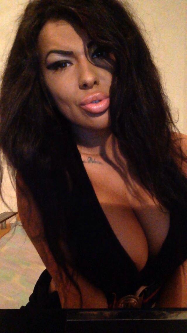 Mihaela petrece foarte mult timp in sala de fitness, iar rezultatele se vad cu ochiul liber