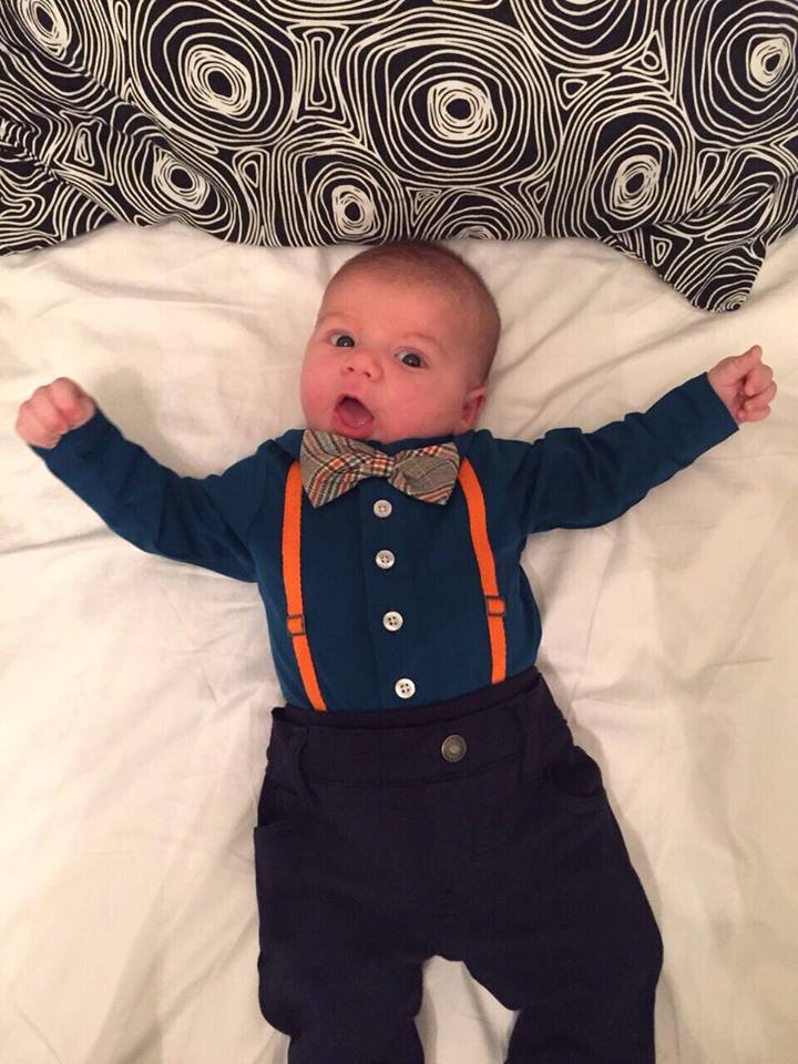 Elias se simte foarte bine, iar mama sa ne-a spus ca el mananca non-stop