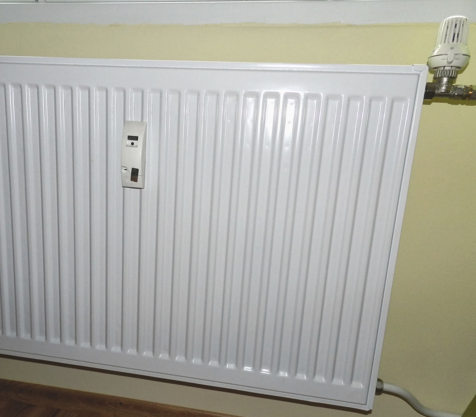 Unii mai pun geata sau carpe umede pe repartitoare astfel incat din cauza diferentelor de temperatura acestea sa inregistreze mai putin