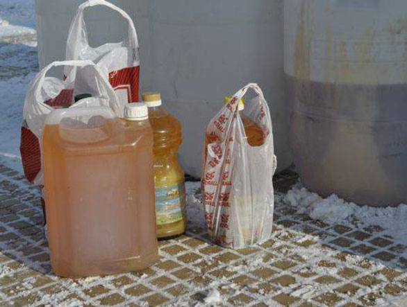 Uleiul trebuie bine filtrat inainte de utilizare