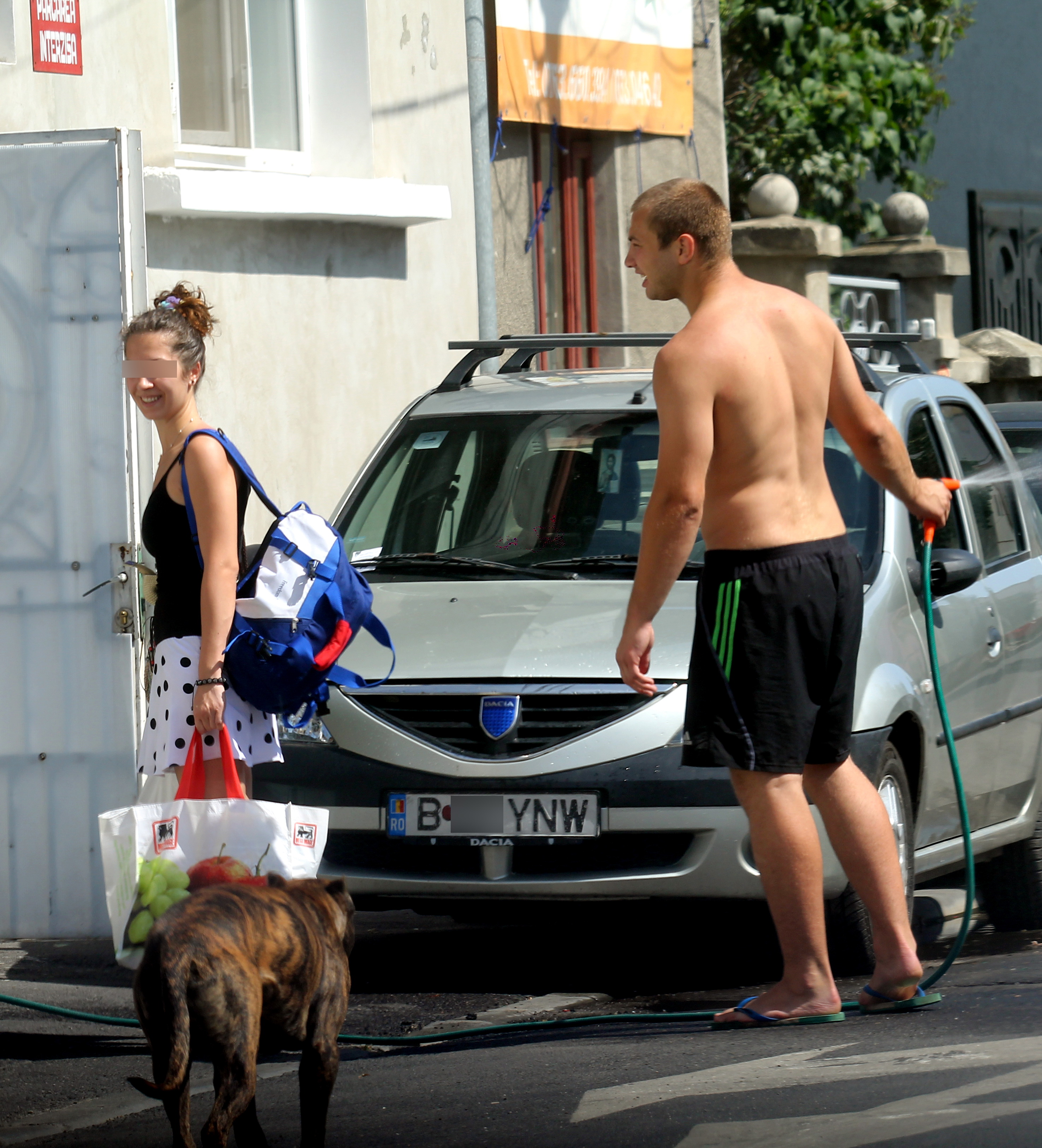 Baiatul criminalului de la Perla a fost vizitat de iubita