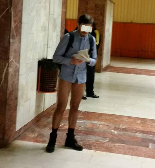 Fara pantaloni la metrou