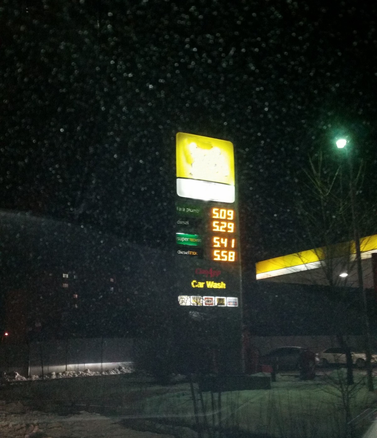 La iesirea din Bucuresti gasesti cele mai bune preturi la benzina si motorina