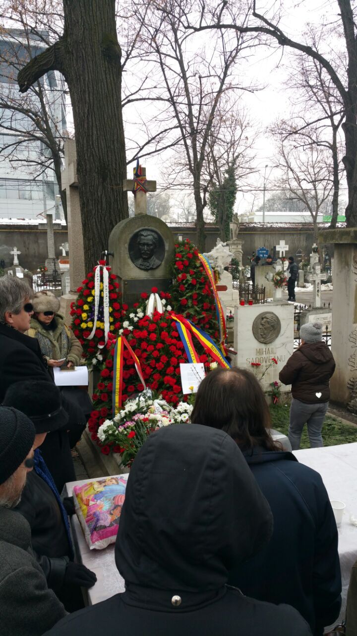 Un bucurestean a venit cu casetofonul de acasa