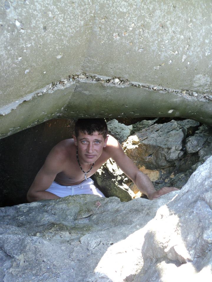 Iulian s-a spanzurat dupa ce a comis crima