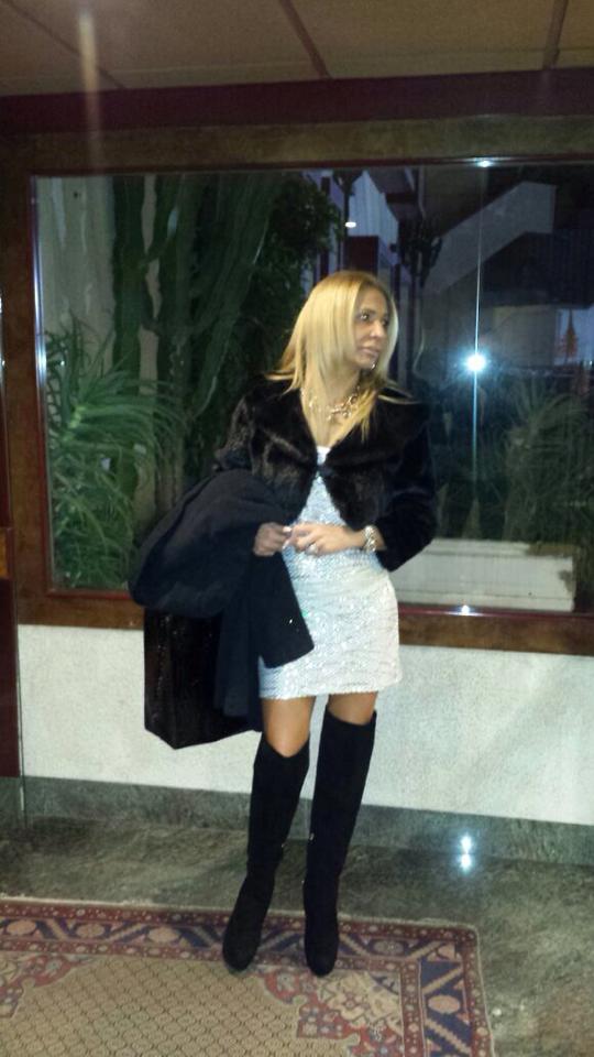 Frumoasa blonda a facut o operatie de micsorare de sani