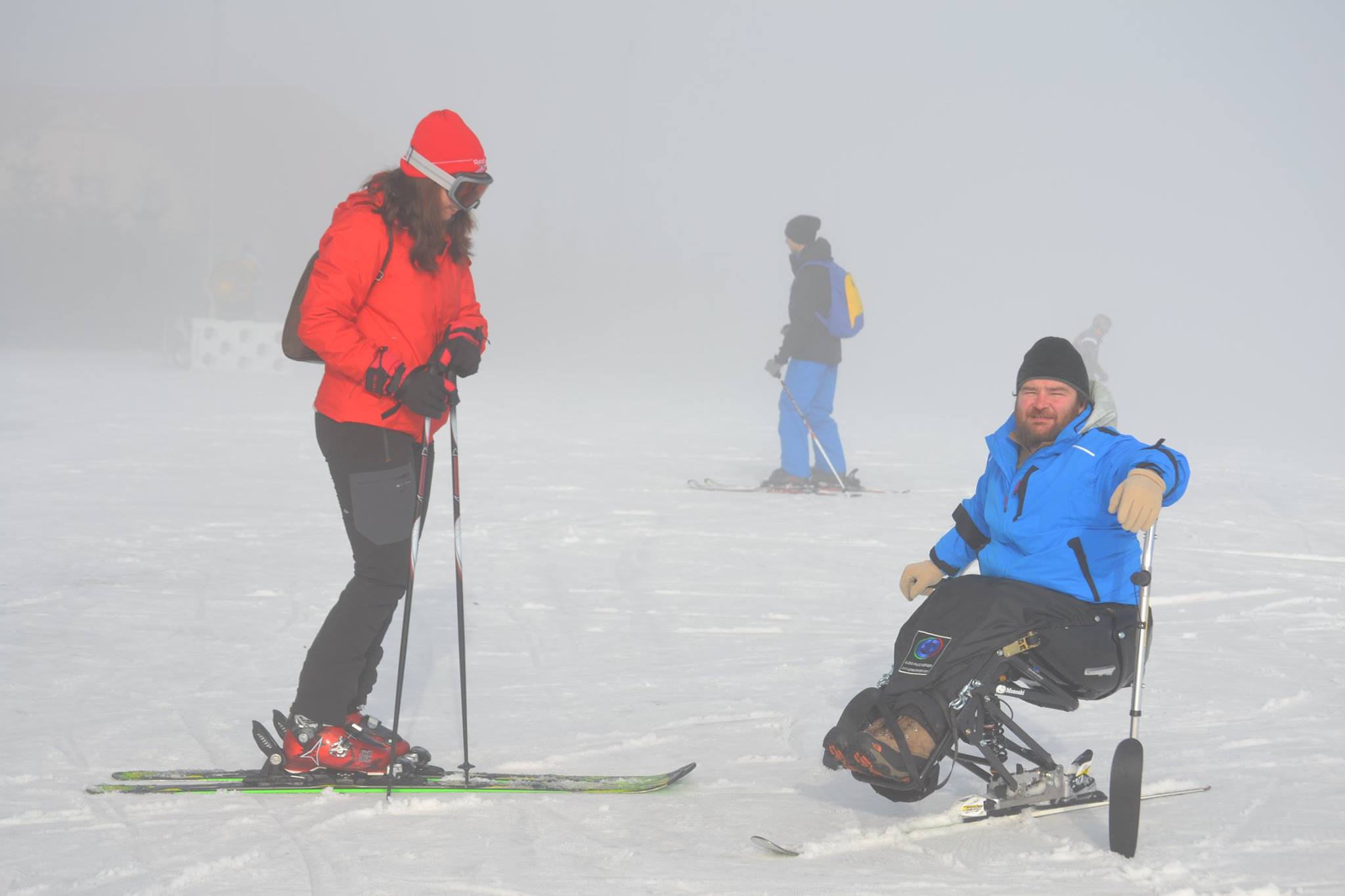 Chiar daca nu poate merge, Florin a gasit o modalitate sa schieze