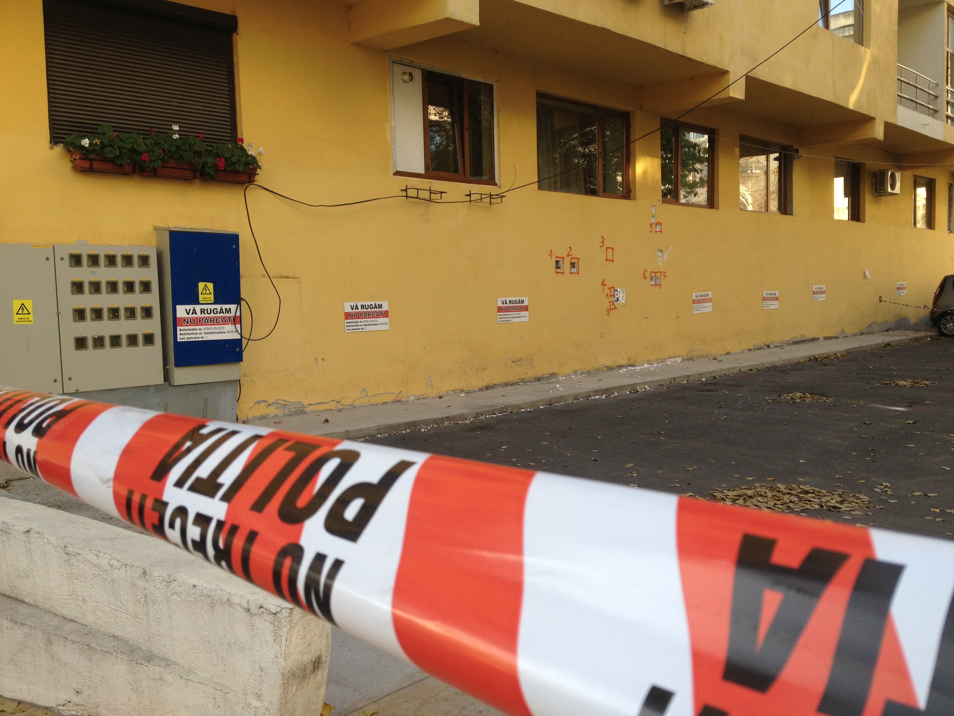 Blocul ciuruit din Vitan