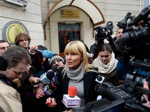 Elena Udrea este la mana procurorilor DNA