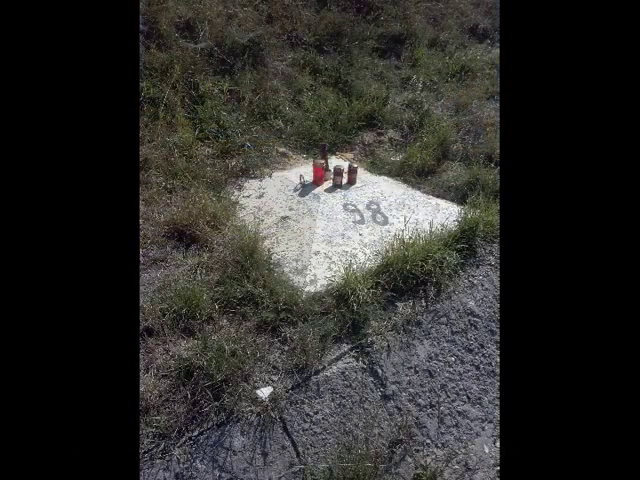 La locul accidentului vor arde mereu lumanari in memoria celor doi