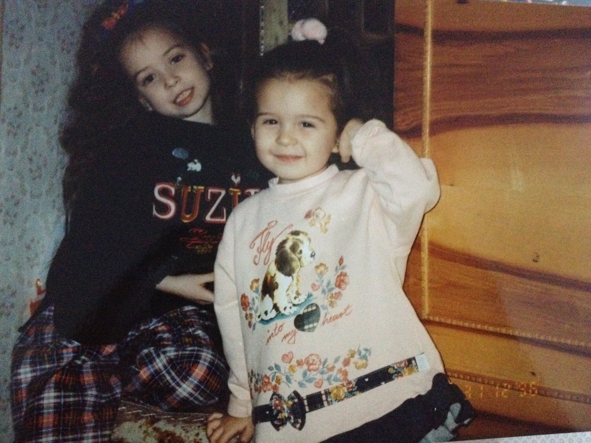 Cele doua artiste iubeau sa stea la poze chiar de la o varsta frageda