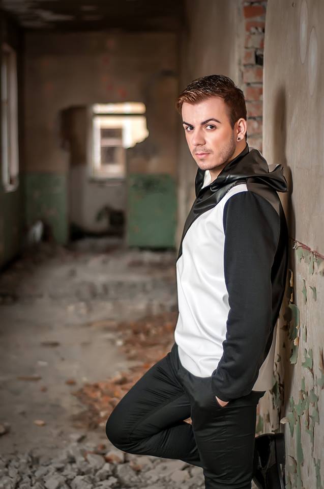 Keky ne-a spus ca se iubeste cu foc cu un regizor englez