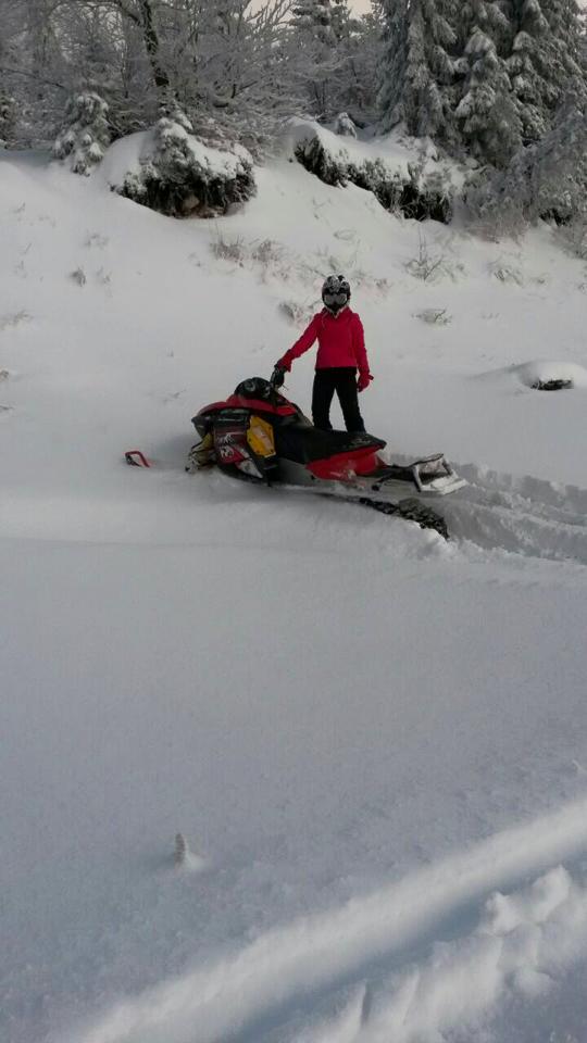 Alexandra pe vremea cand mergea cu prietenii lui Victoras la Stana de Vale