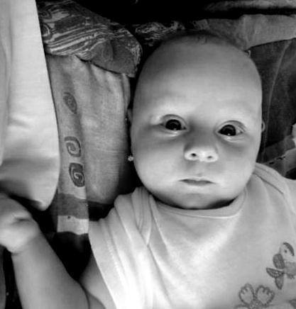 Maia creste acum alaturi de tatal sau