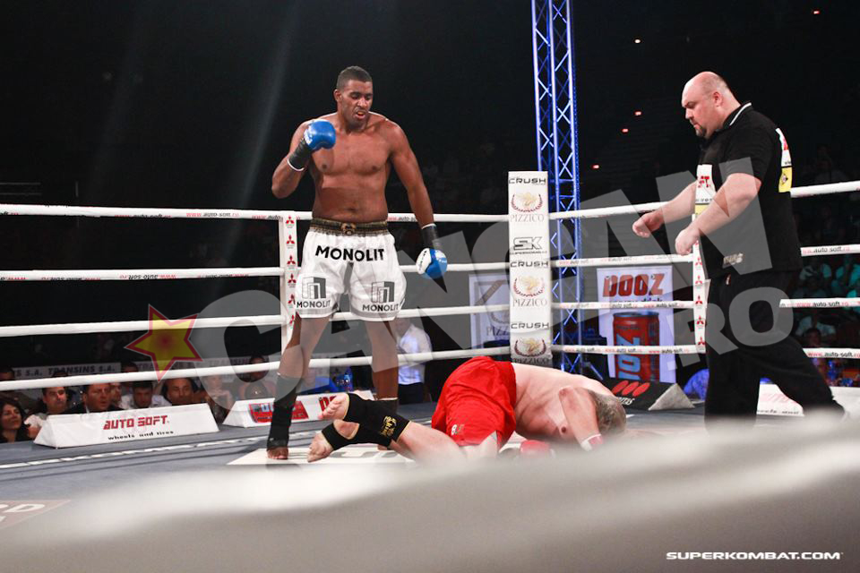 Fulgerator. Benny Adegbuyi si-a facut o introducere de exceptie in K1. A castigat opt din 15 meciuri prin KO