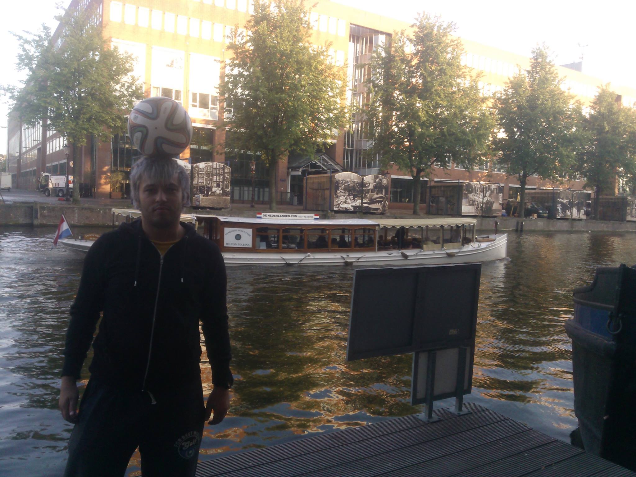 Stefan ne-a spus ca s-a distrat de minune in Amsterdam