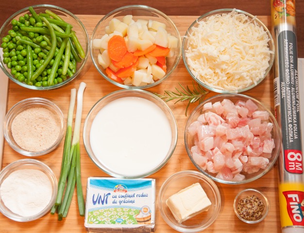 Placinta cu branza si peste se face imediat