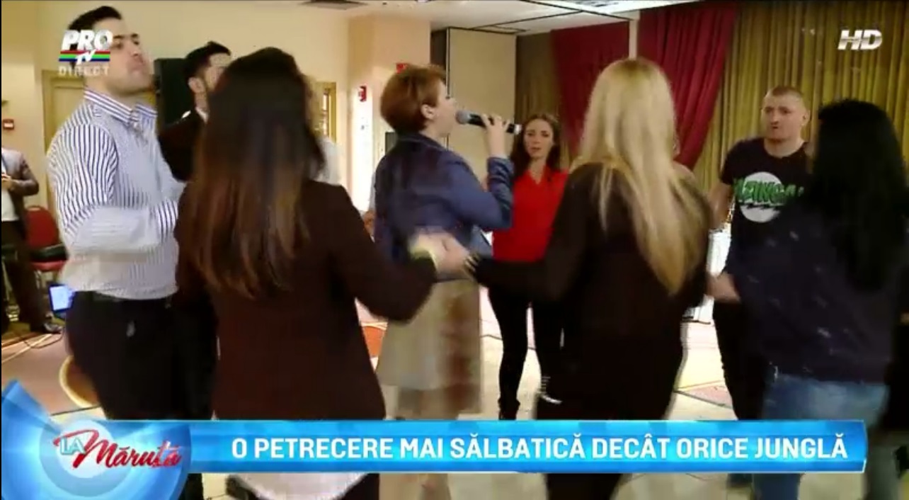 Concurentii din jungla din Africa au incins hora peste hora