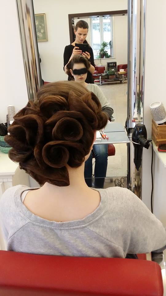 Frumoasa brasoveanca nu a stat departe de afacerea ei