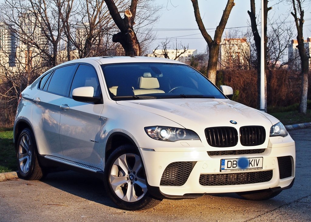 Fosta asistenta tv isi vinde bolidul primit de la Leo de la Strehaia