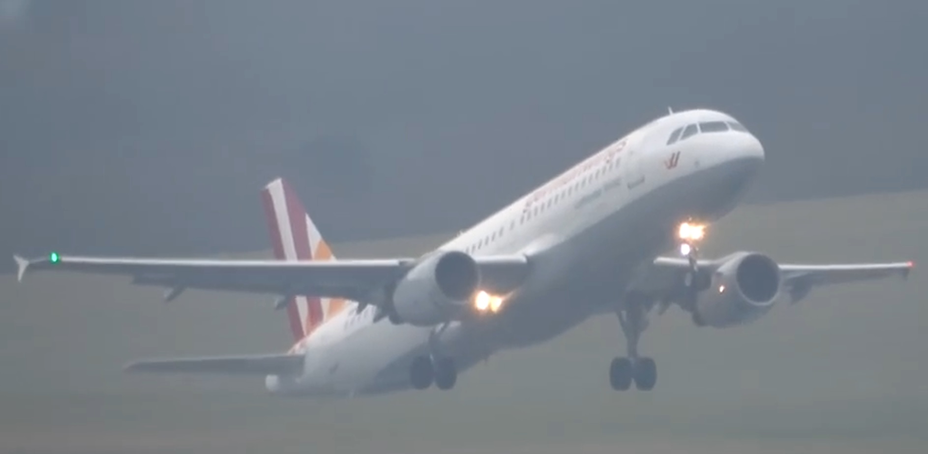 Singurele imagini cu avionul inainte sa se prabuseasca in Alpii Francezi