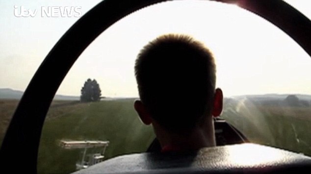 Filmarea este facuta in orasul sau natal