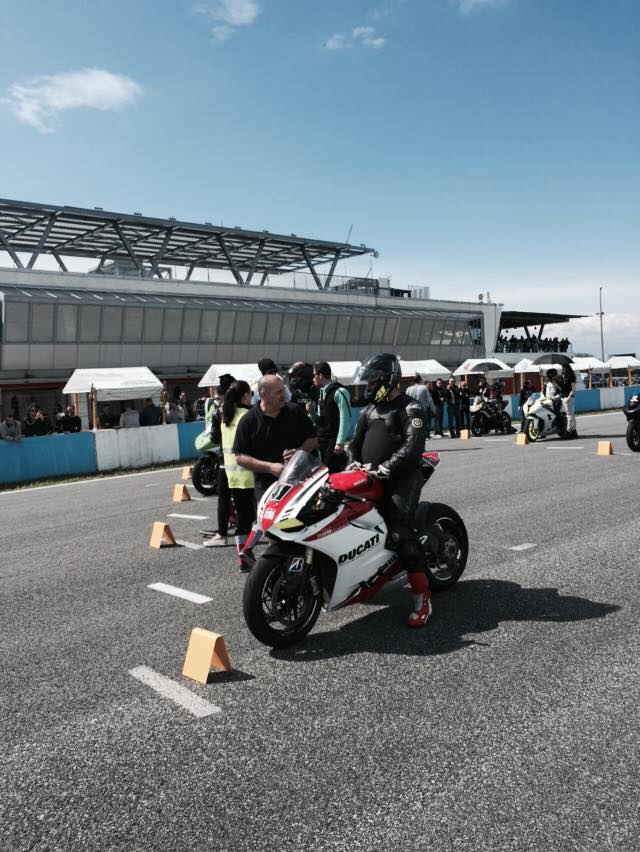 Daniel Onoriu a revenit pe motocicleta