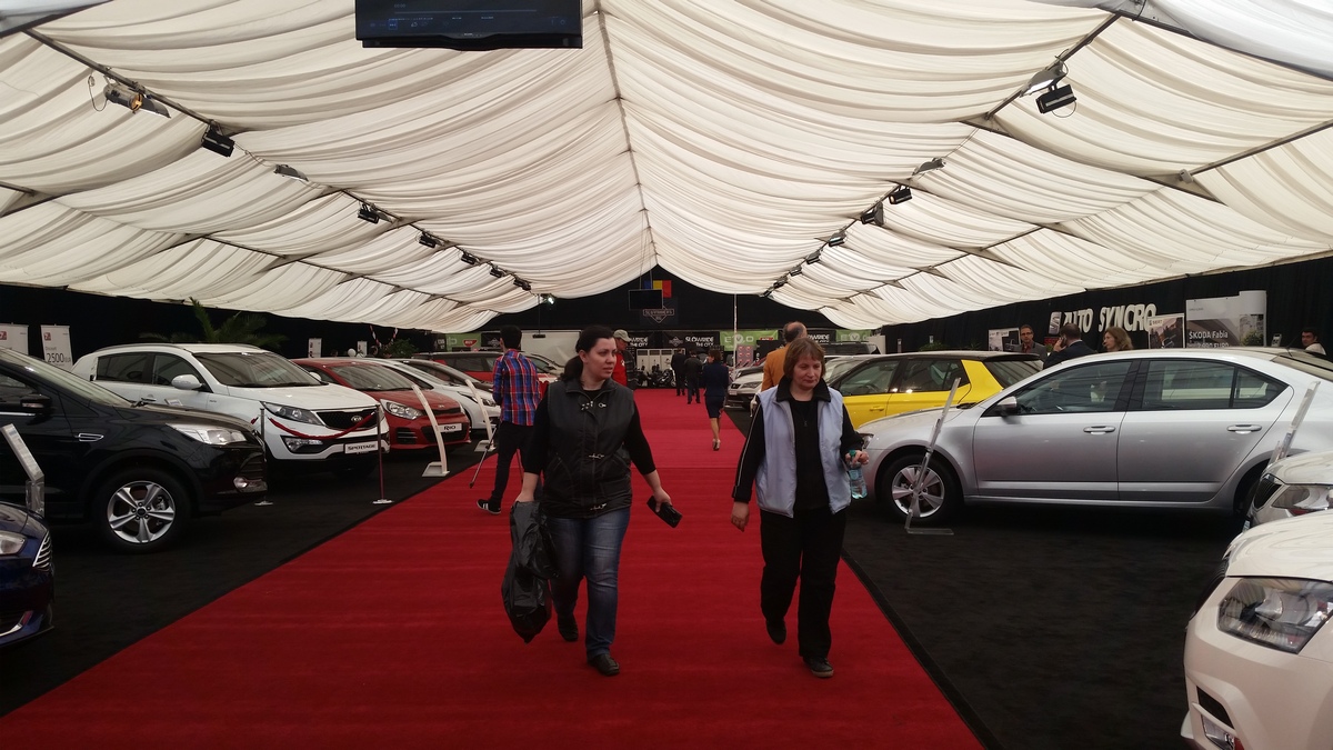 Pe toata durata targului dealerii au reduceri de mii de euro