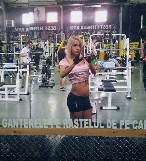 Blonda a ajuns acum sa arate normal