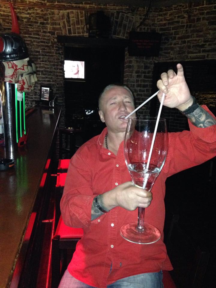 Se stie ca Maharu adora bauturile fine