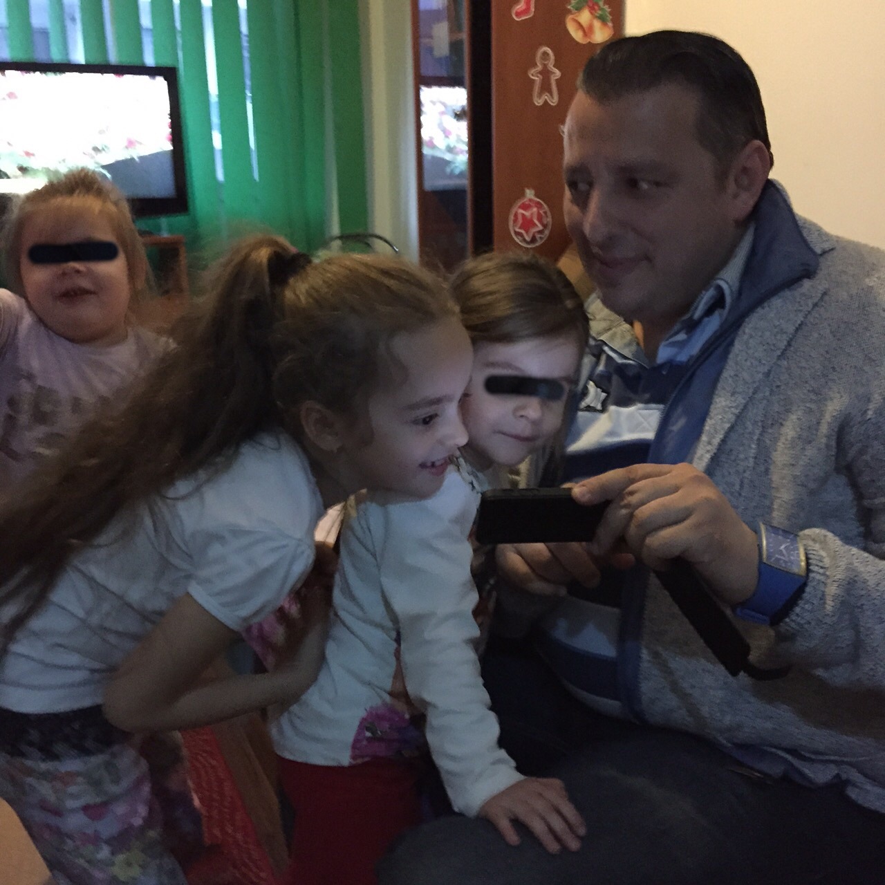 Presedintele fundatiei Din Suflet, Pentru Suflet a venit incarcat de dauri