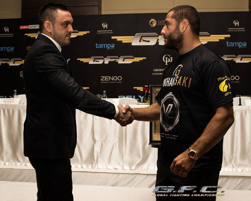 Ciobanu si Saki si-au strans mana la conferinta de presa