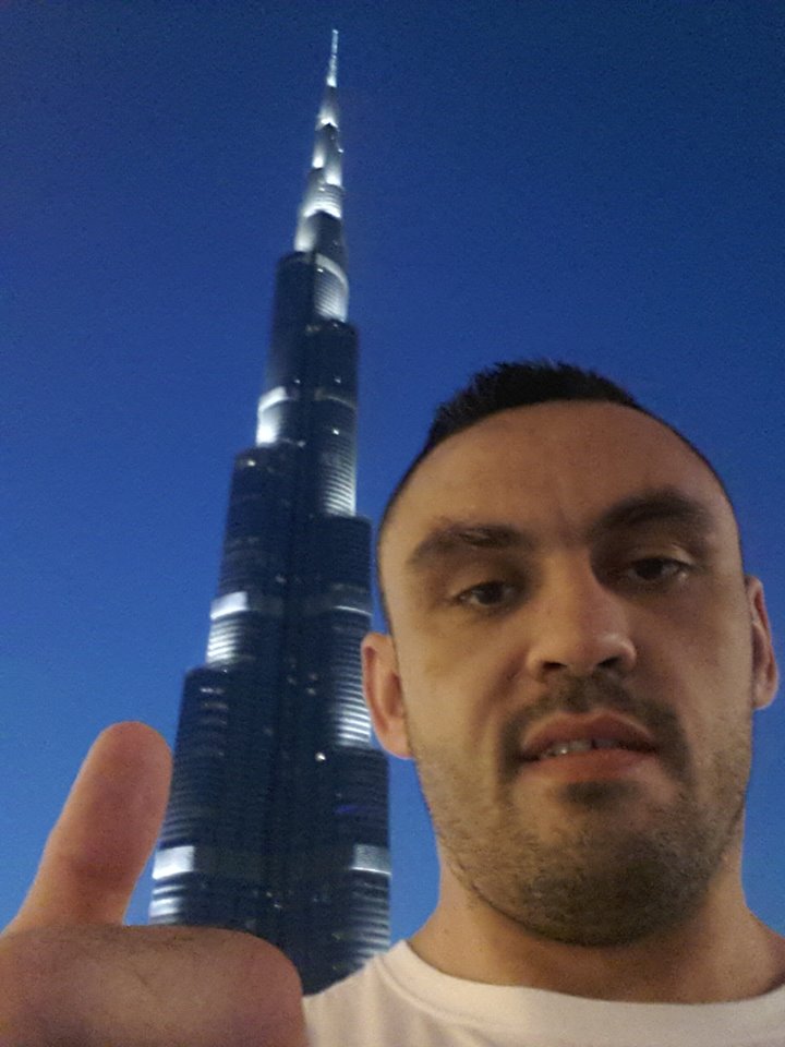 Luptatorul a ajuns in Dubai cu 4 zile inainte de marele meci