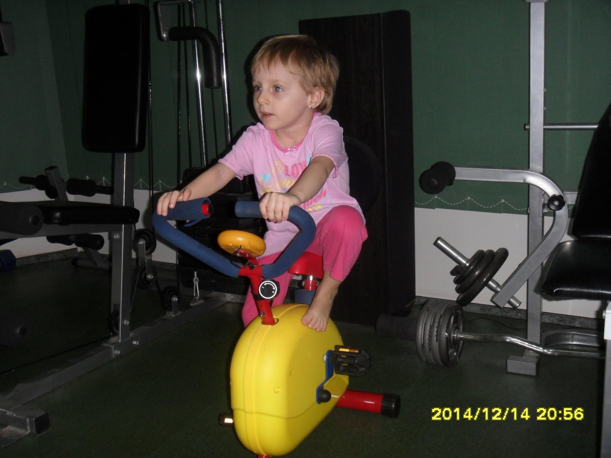 Micuta s-a transformat intr-o adevarata domnisoara