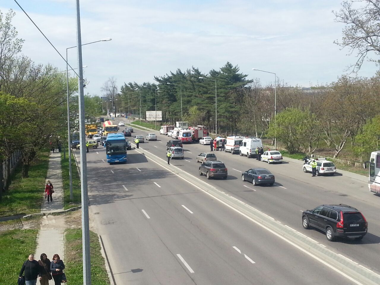 Cateva masini au ajuns pe contrasens