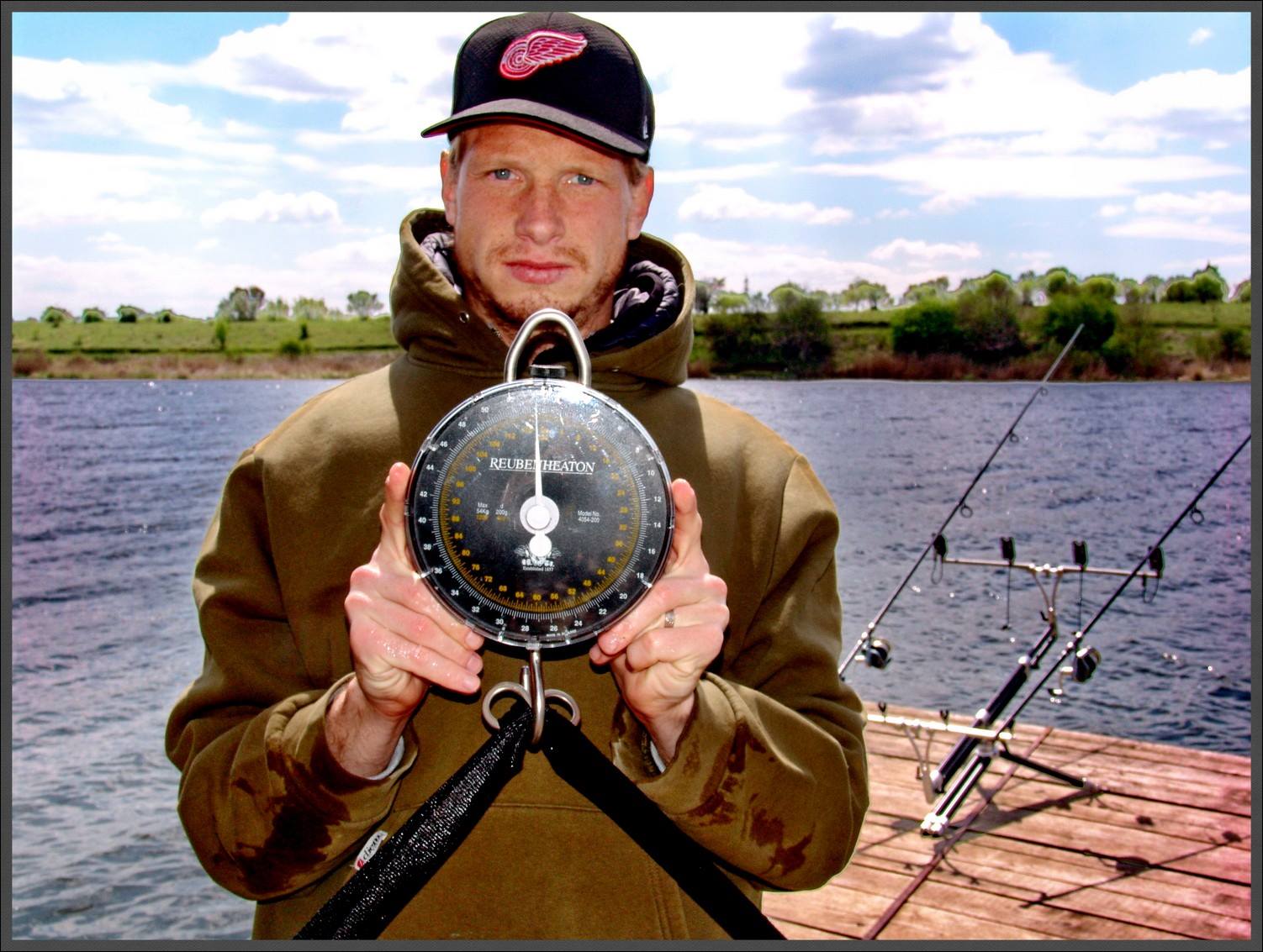 Portarul a prins un crap romanesc de 16 kilograme