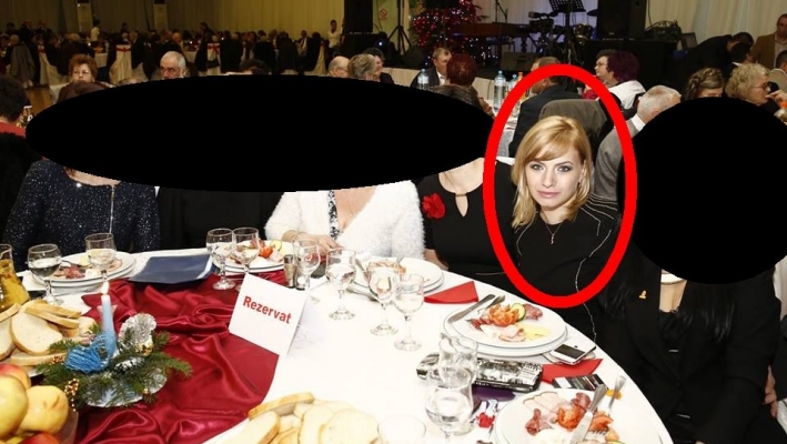 Adina Samson participa deseori la petreceri (sursa foto: Romania TV)