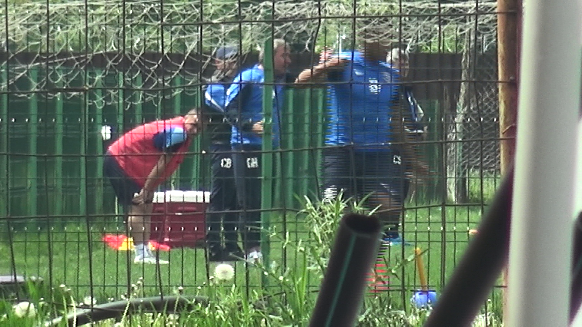 Se pare ca antrenorul a avut dreptate sa isi mustreze jucatorii, deoarece au luat bataie cu 6 la 1