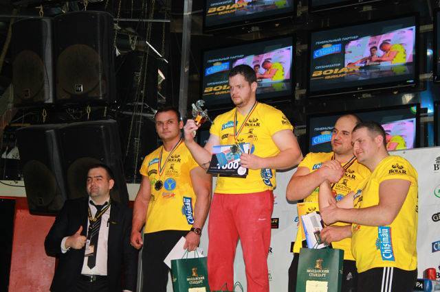 Sabin mananca circa 6 kilograme de mancare pe zi