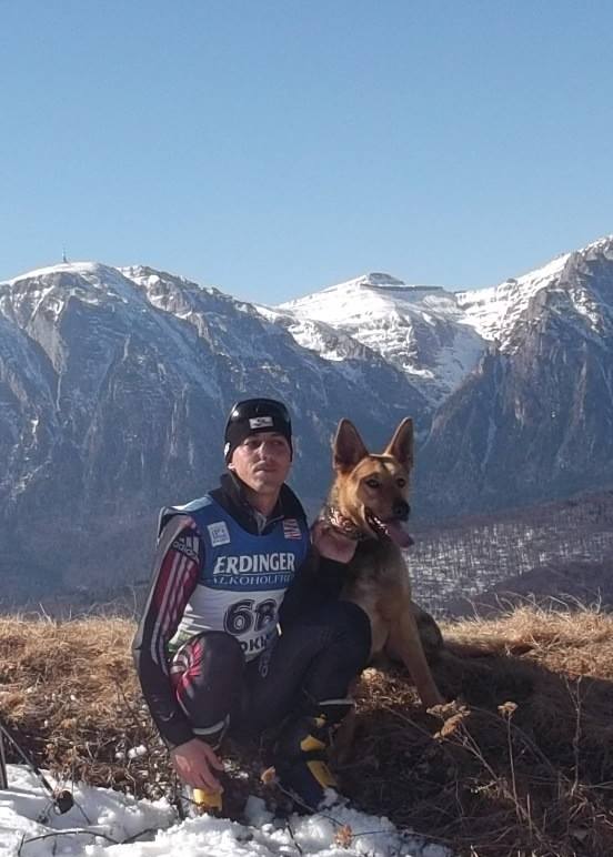 Vanator de munte intr-o unitate de prestiugiu a Armatei Romaniei, in Batalionul 21 Vanatori de Munte, Florin este membru al echipei Invictus Romania