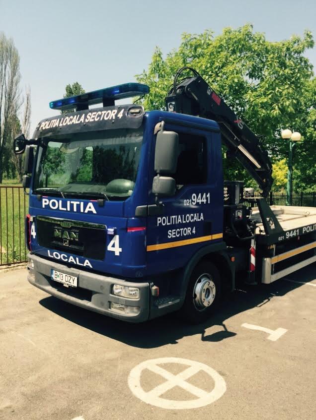 Piedone a cumparat un utilaj de ridicat masini